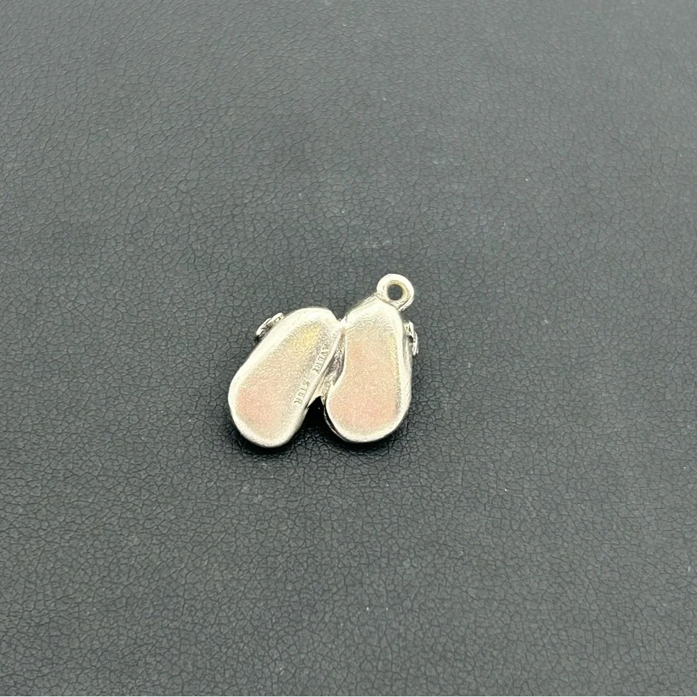 Avery Silver Baby Shoe Charm - Picture 3 of 5